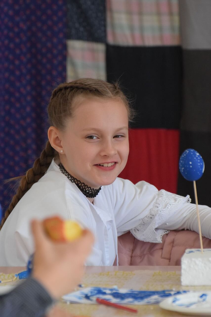 TrachtTag in der Grundschule in Bogdan/Dunabogdány - Foto: Orsi Biczák