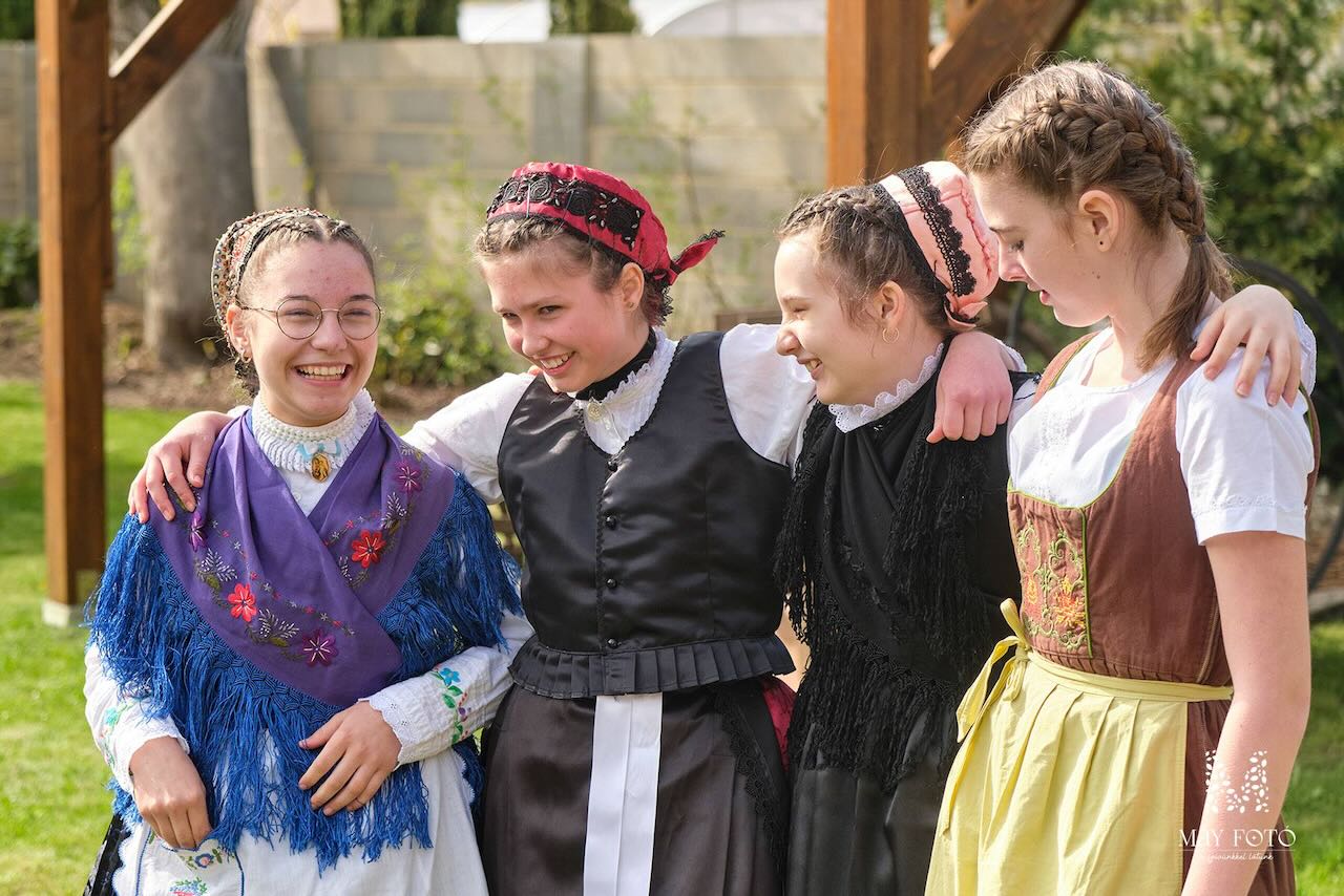 TrachtTag 2025 in der Bohler Allgemeinbildende Schule
und Kunstschule - Foto: Máy Fotó