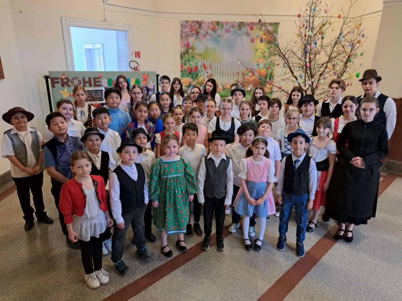 Schüler der Grundschule in Hedjeß/Hőgyész - Zugeschickt von Mónika Folkmann